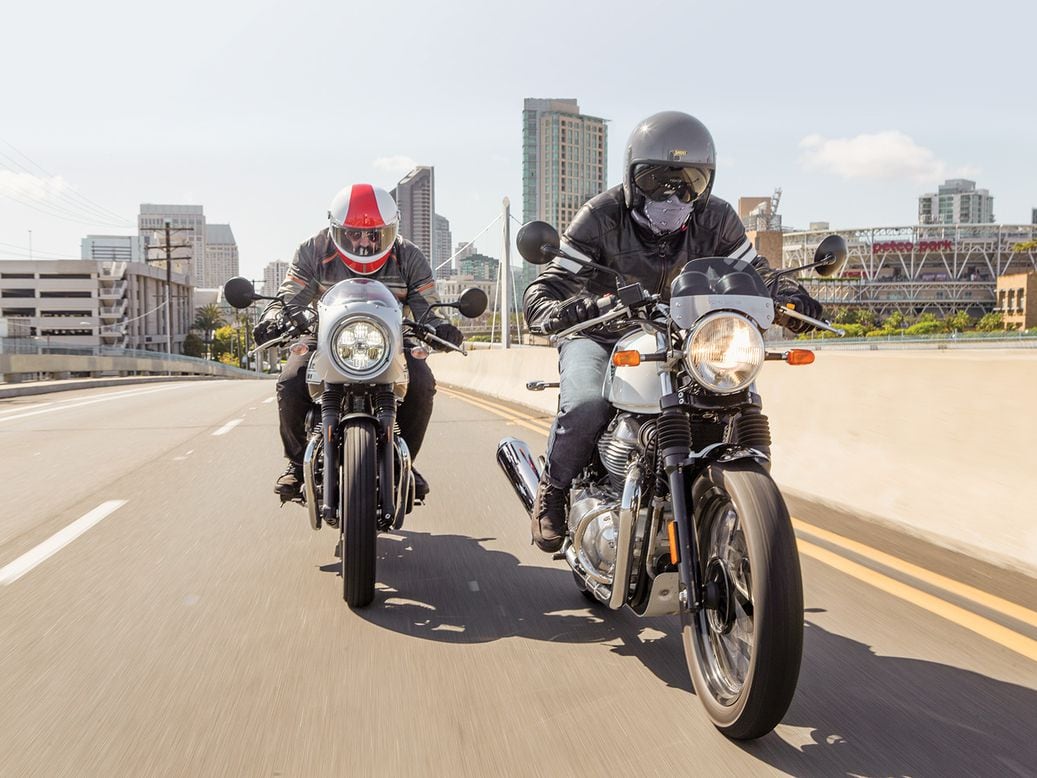 Royal Enfield Continental GT 650 versus Kawasaki W800 Cafe Cycle