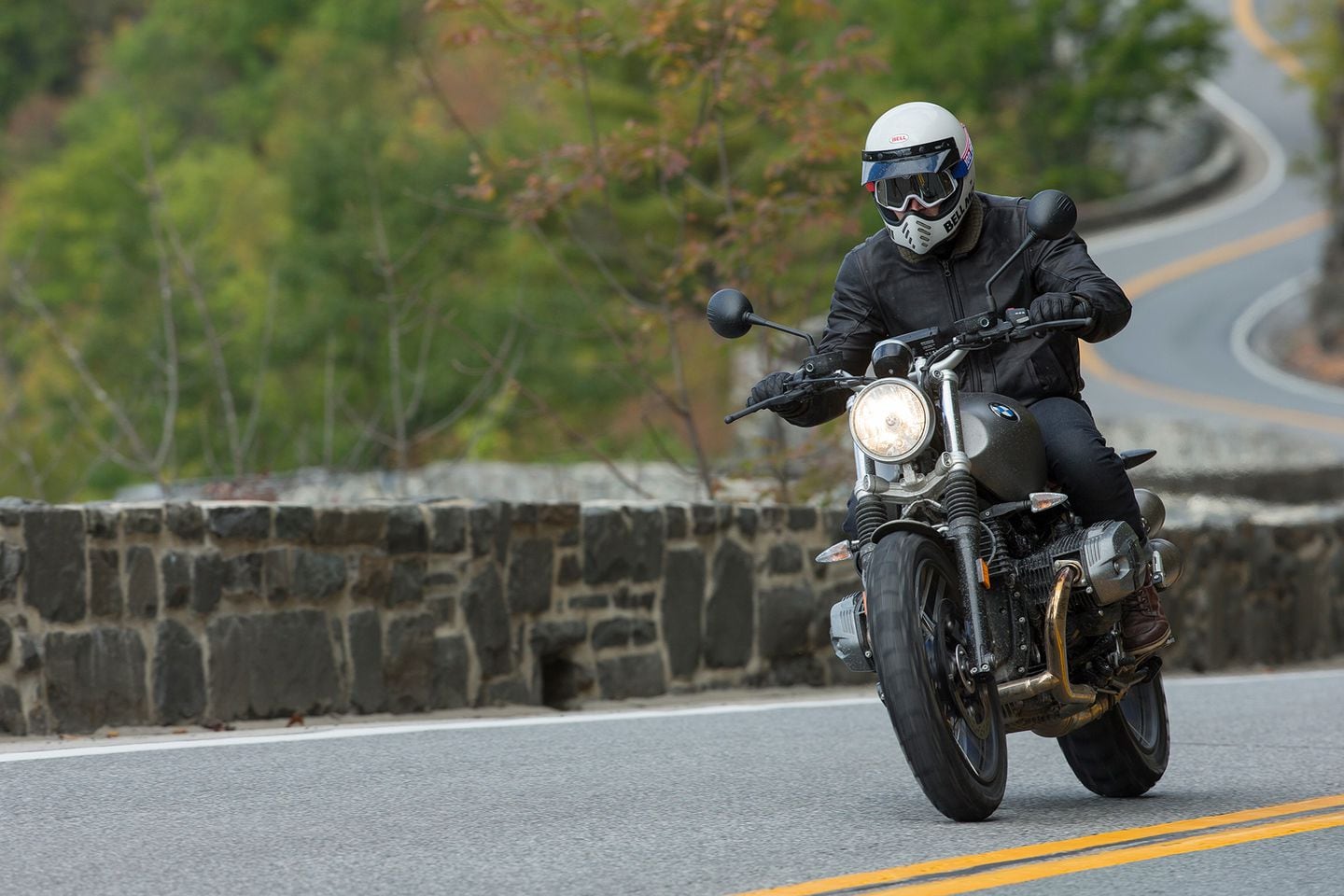 Bell Moto-3 Motorcycle Helmet Gear Review | Cycle World