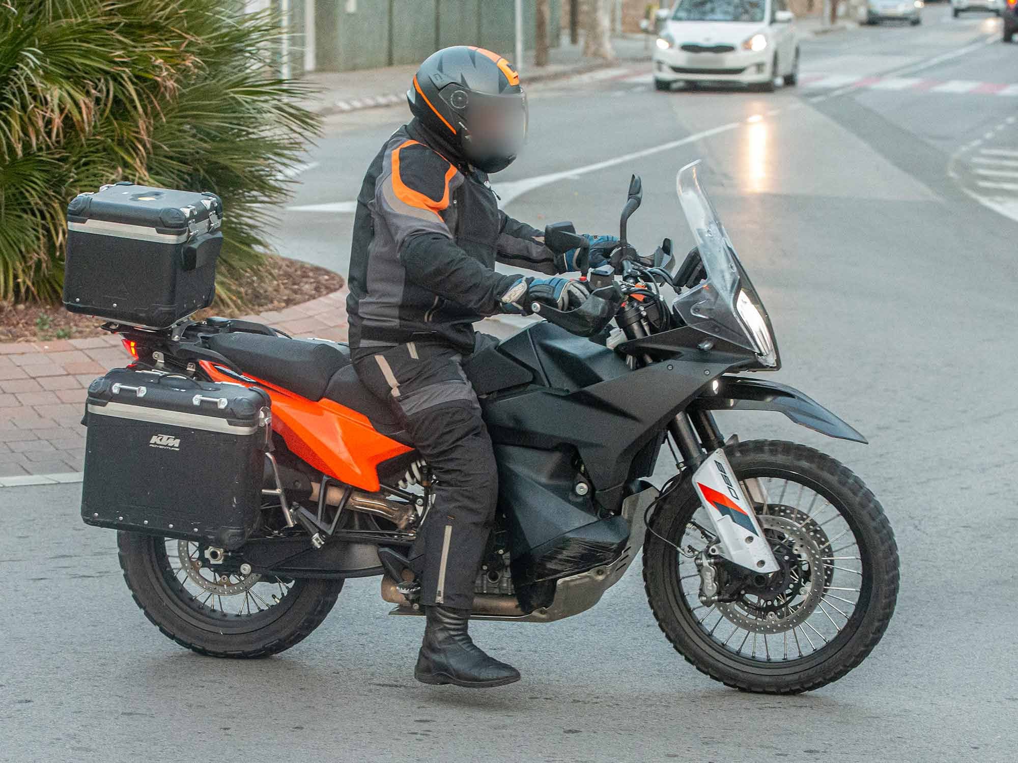 All three models also look to carry over the same exhausts and frame, which suggests the engine will also likely be unchanged for the new 890s.