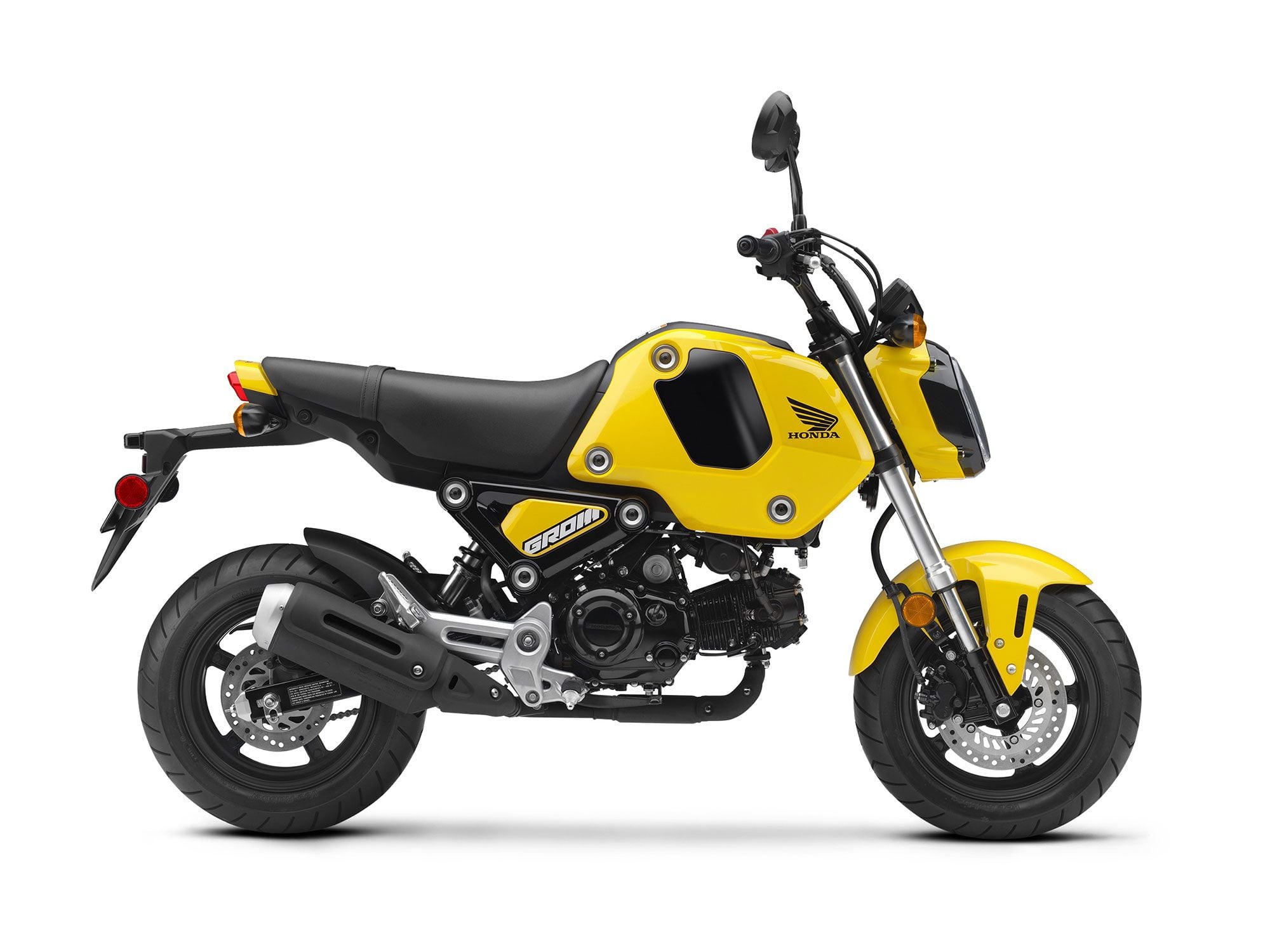 As noted in last year’s Euro release, the US-bound Grom will also have new bodywork and a Euro 5-spec engine with a five-speed gearbox. Here’s the base trim in Queen Bee Yellow.