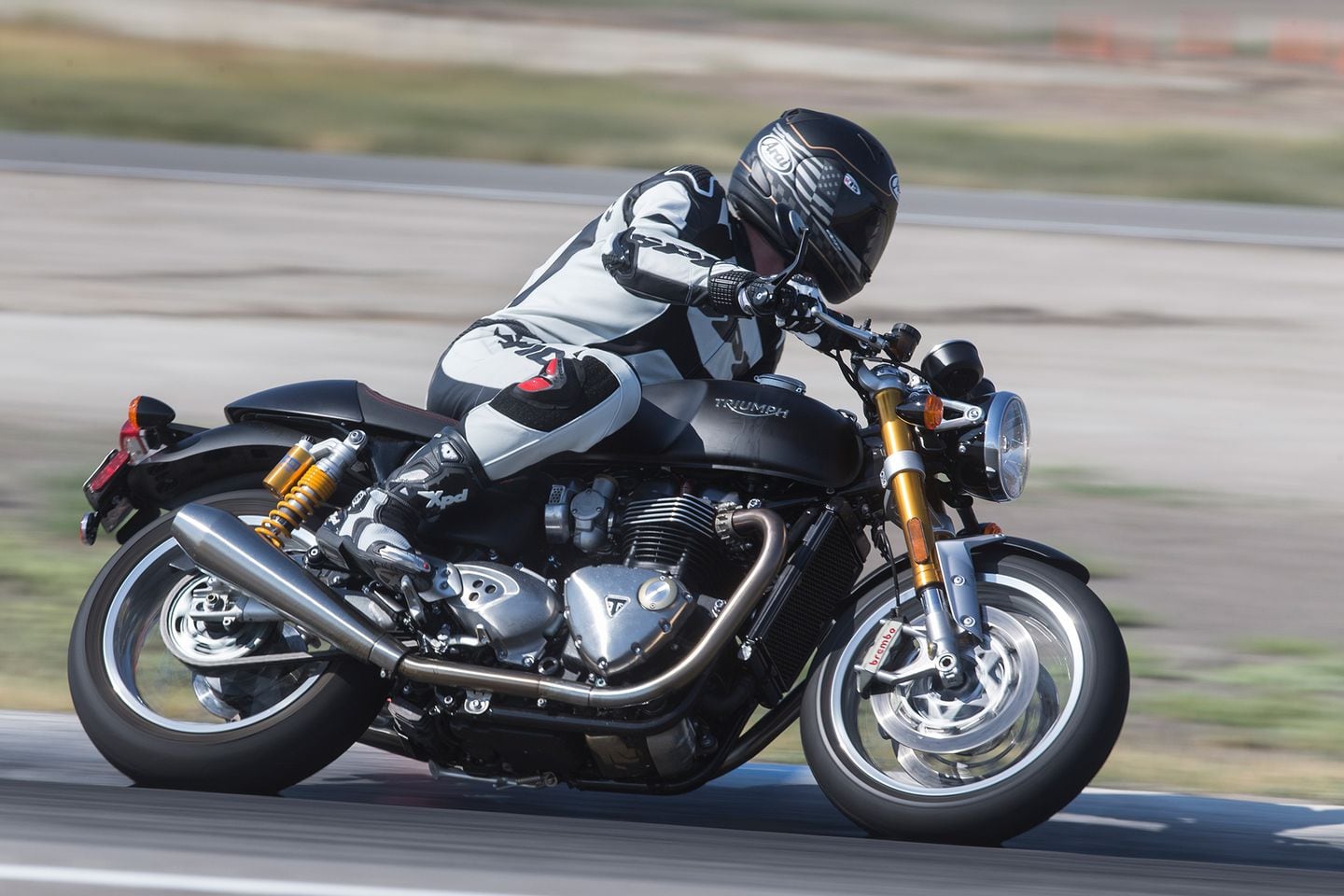 Triumph thruxton 1200 r black new arrivals