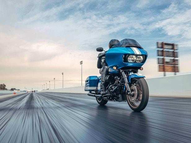 Harley Davidson スタジャン ネイビー/ホワイト H-D Adds Special Road Glide, Street Glide, and Low Rider ST Models