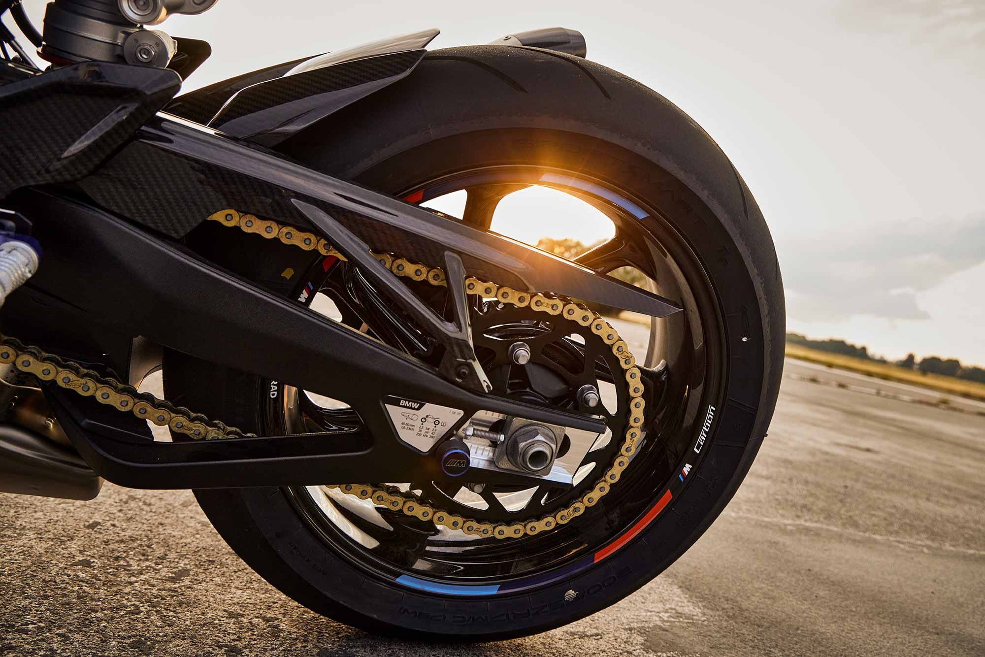 Shock height is adjustable on the S 1000 RR for better track settings, while revisions for easier wheel removal have been applied.