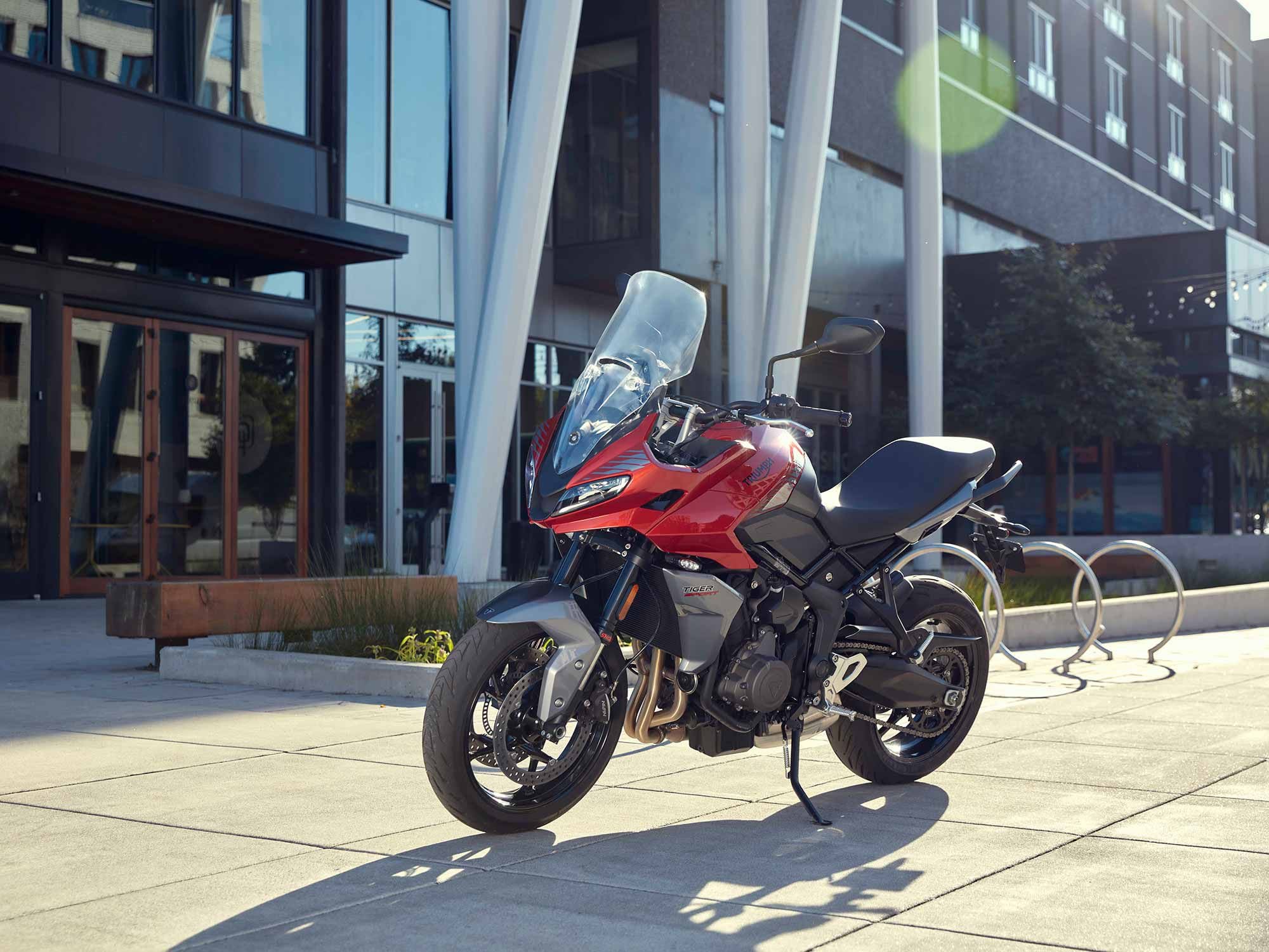 Triumph describes the Tiger Sport 660 as a perfect gateway to larger and more adventure-ready models in its adventure-touring lineup.