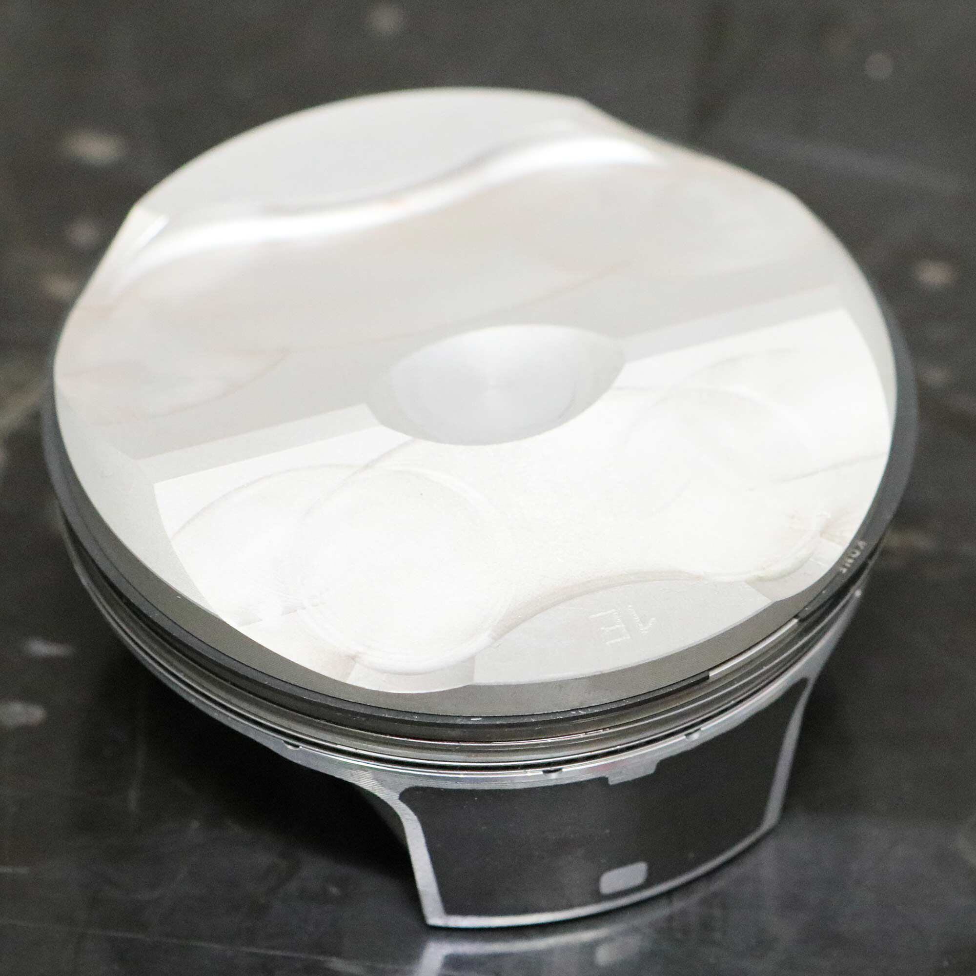 The only difference between the Panigale and Granturismo pistons is the diameter. The Granturismo’s slugs grow to 83mm, resulting in an increased displacement of 1,153cc with the same 53.3mm stroke.