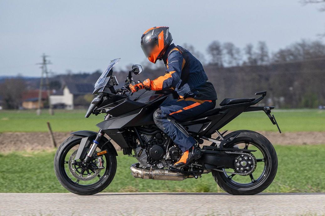 Ktm 1400 adventure on sale