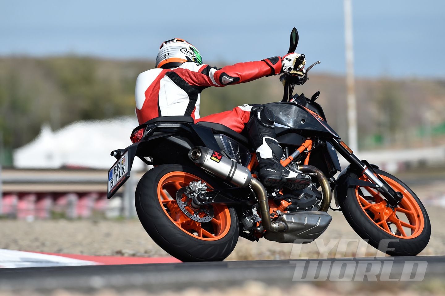 2016 KTM 690 Duke Naked Motorcycle FIRST RIDE Review, Photos | Cycle World