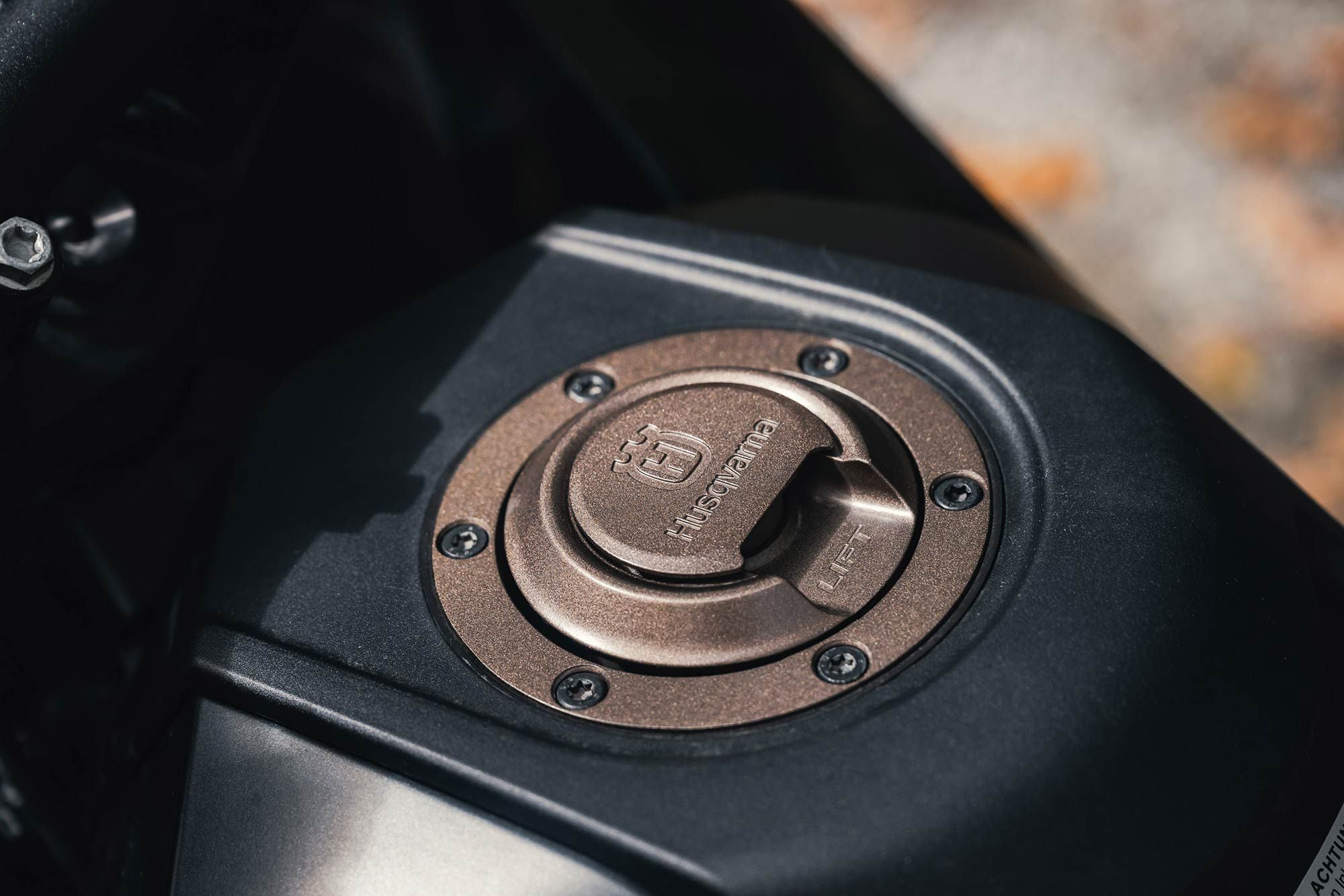 Our Norden test unit’s fuel cap doesn’t seal properly. Not only do gas fumes perfume the garage, but when the bike is on its side, fuel gushes out. Husqvarna says it has not received similar complaints.