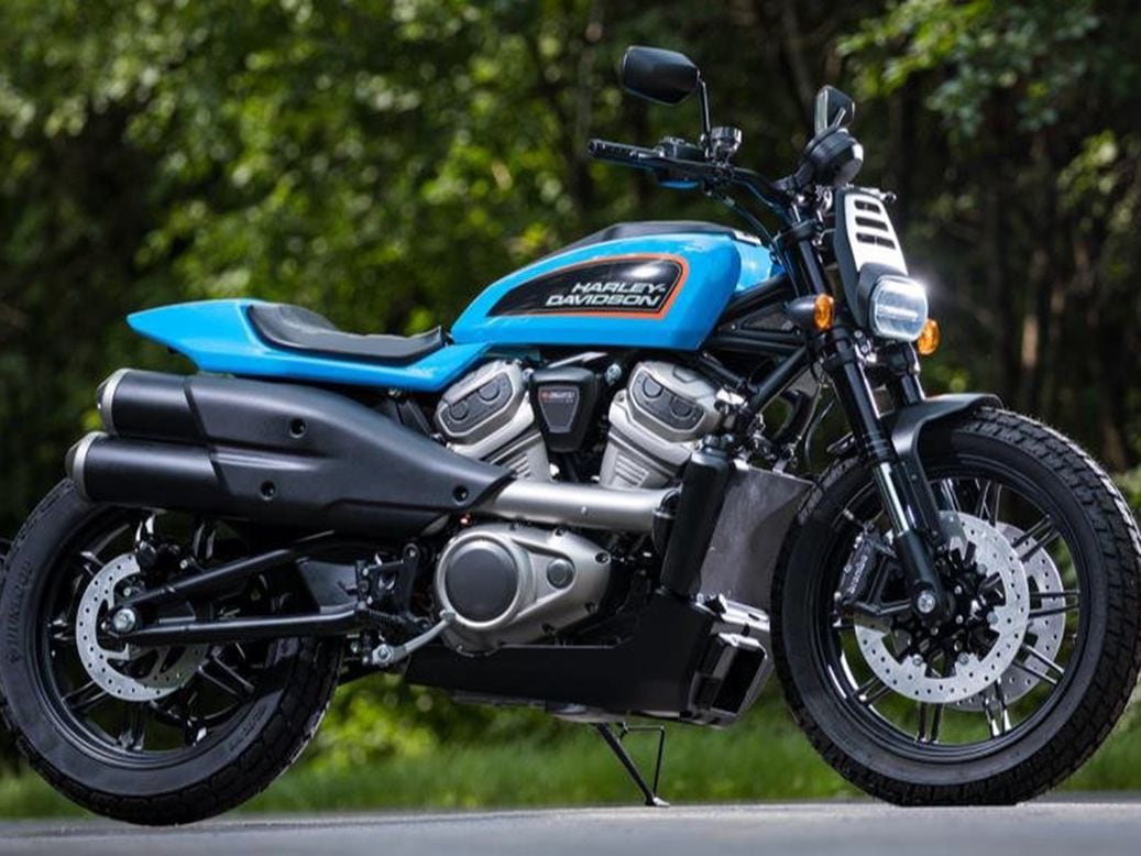 Street rod 750 cafe racer hotsell