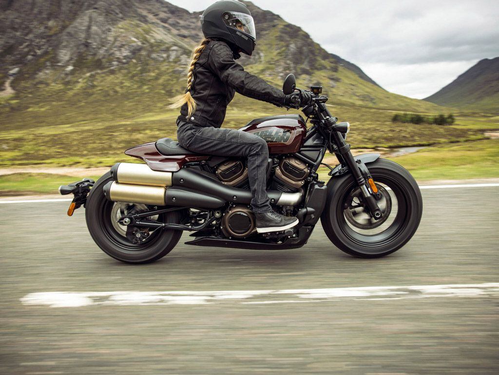 A rider on the new Sportster S helps to get an idea of the overall size of the bike.