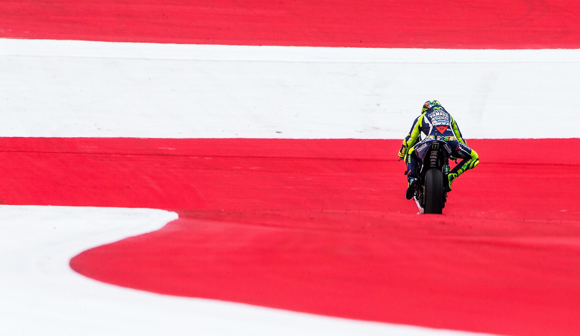 MotoGP legend Valentino Rossi announces retirement