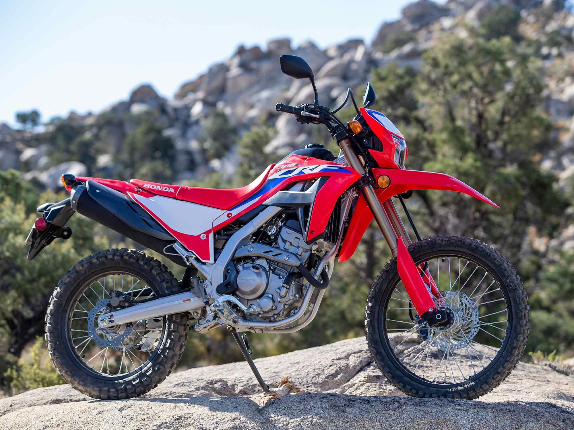 The best of both worlds, commute during the week, hit the dirt for adventure on
the weekends.