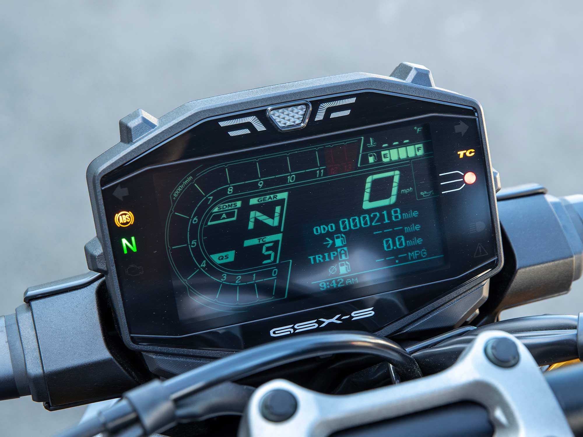 The LCD dash is starting to feel dated and functionally falls behind modern TFT displays. Glare and dust make reading it difficult at times.