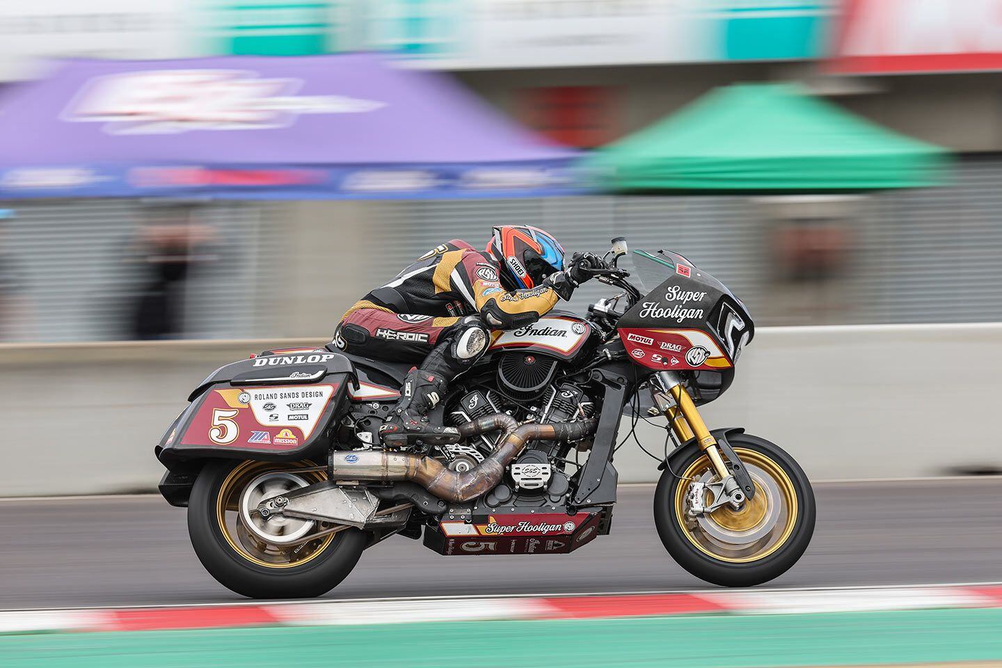 A massive air filter feeds a 78mm throttle body.