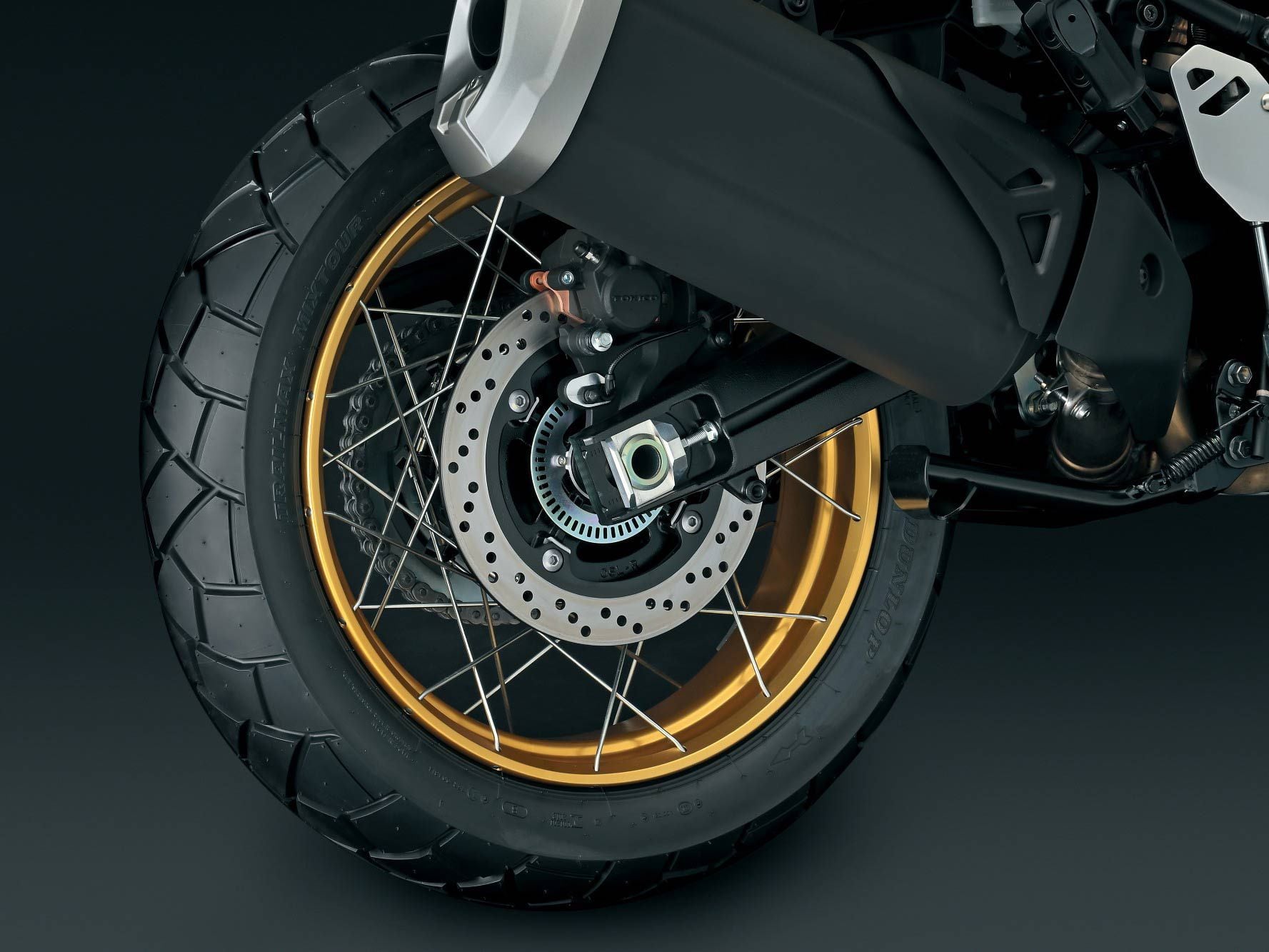While the front end gets a new 21-inch wheel, the rear wheel remains a 17-inch unit with a cross-spoke, tubeless design.