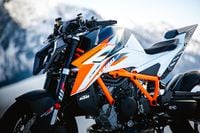 Detail fairing depan KTM 1390 Super Duke RR 2026