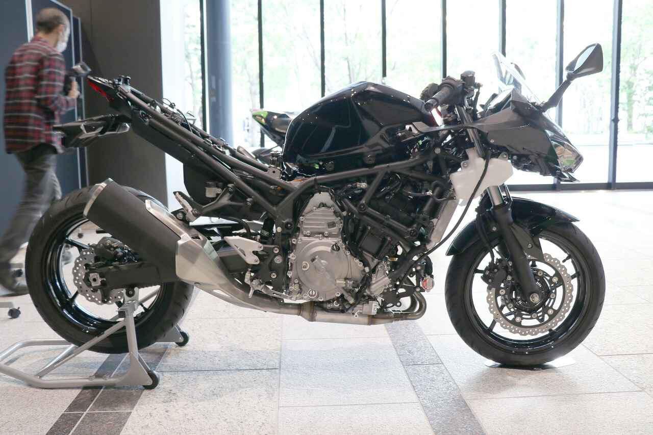 The additional patents combined with the prototype design show how Kawasaki can easily and inexpensively introduce hybrid tech across multiple models.