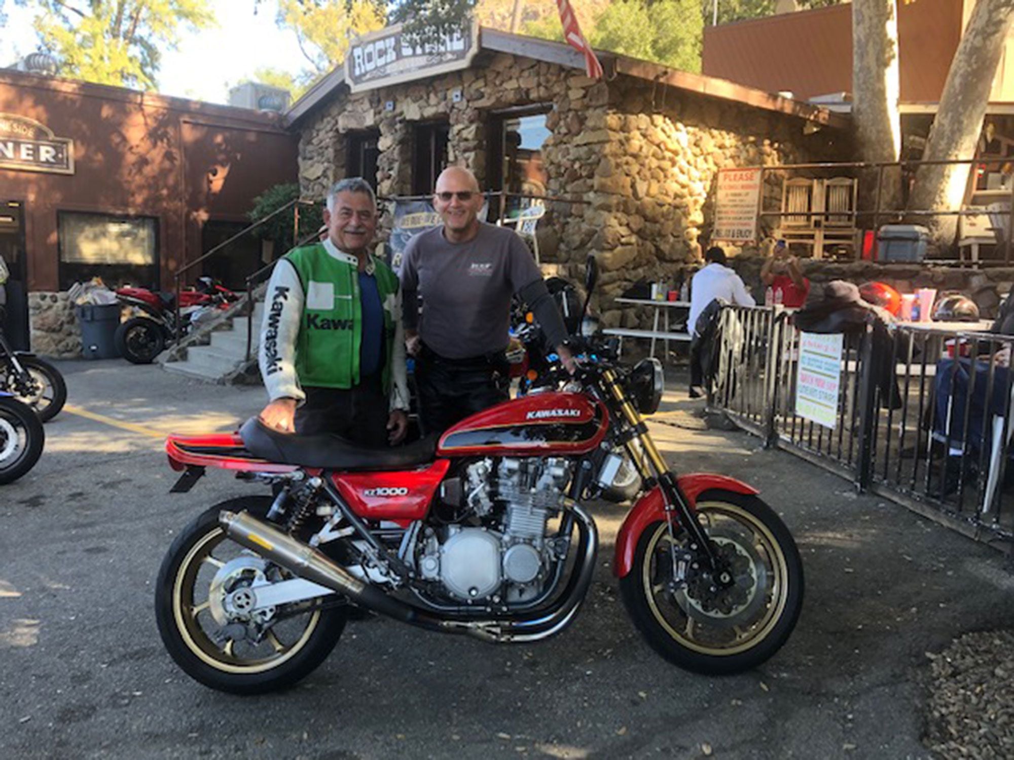 Nothing better than a Sunday in the canyons, especially on a unique motorcycle. Andrew and Grosswirth combined to build a bike we hope motivates all dreamers. The parts are available to travel back in time, but with significantly more performance and reliability. John Ethel of Jett Tuning helped Grosswirth set up the Kayaba fork and Öhlins shocks, just another example of accomplished AMA tuners ready and waiting to help with all our projects.