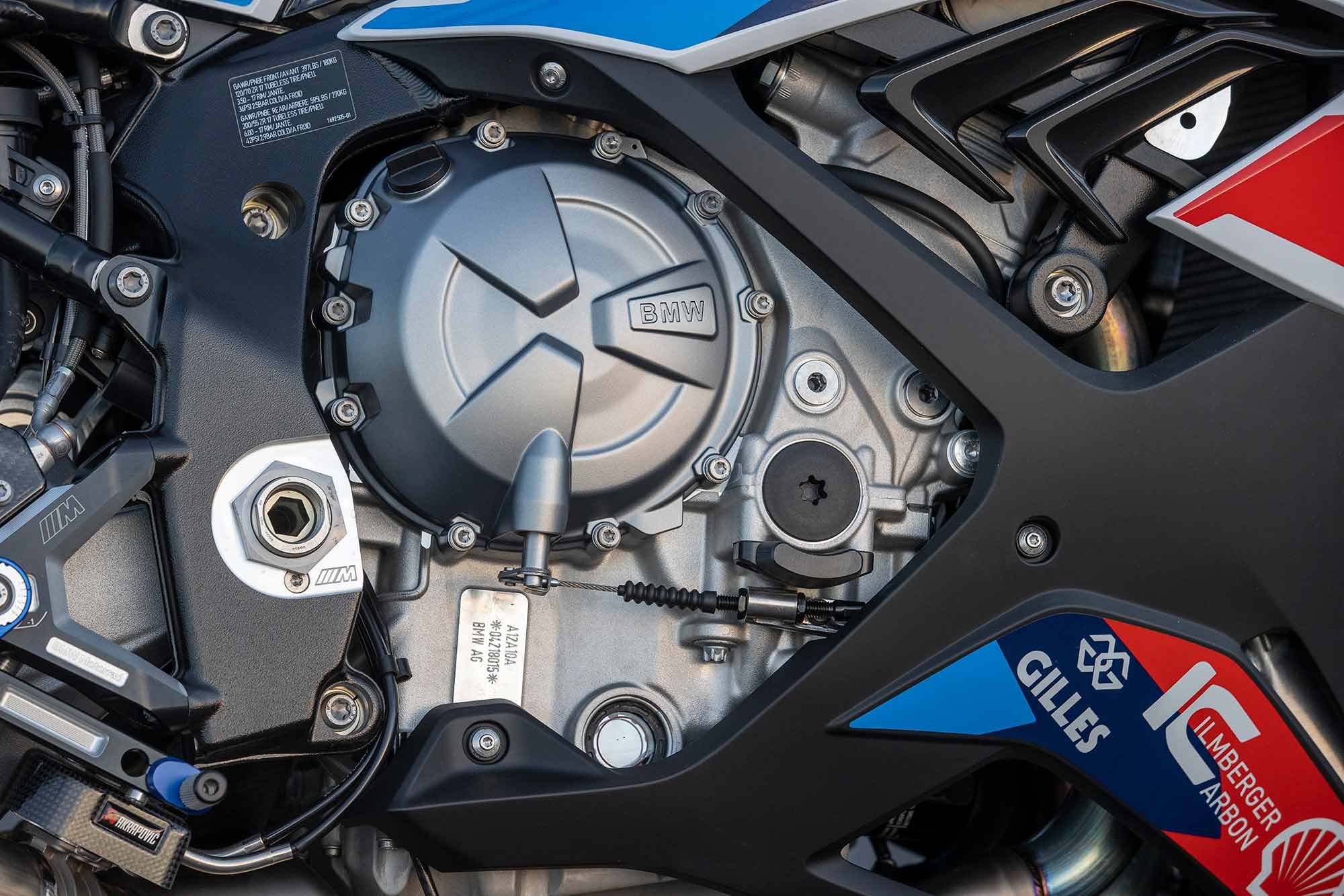 The sorcery is within the M 1000 RR inline-four engine. Trick components like the Pankl titanium connecting rods, two-ring Mahle forged pistons, and allow for quick revving to its 15,100 rpm redline.