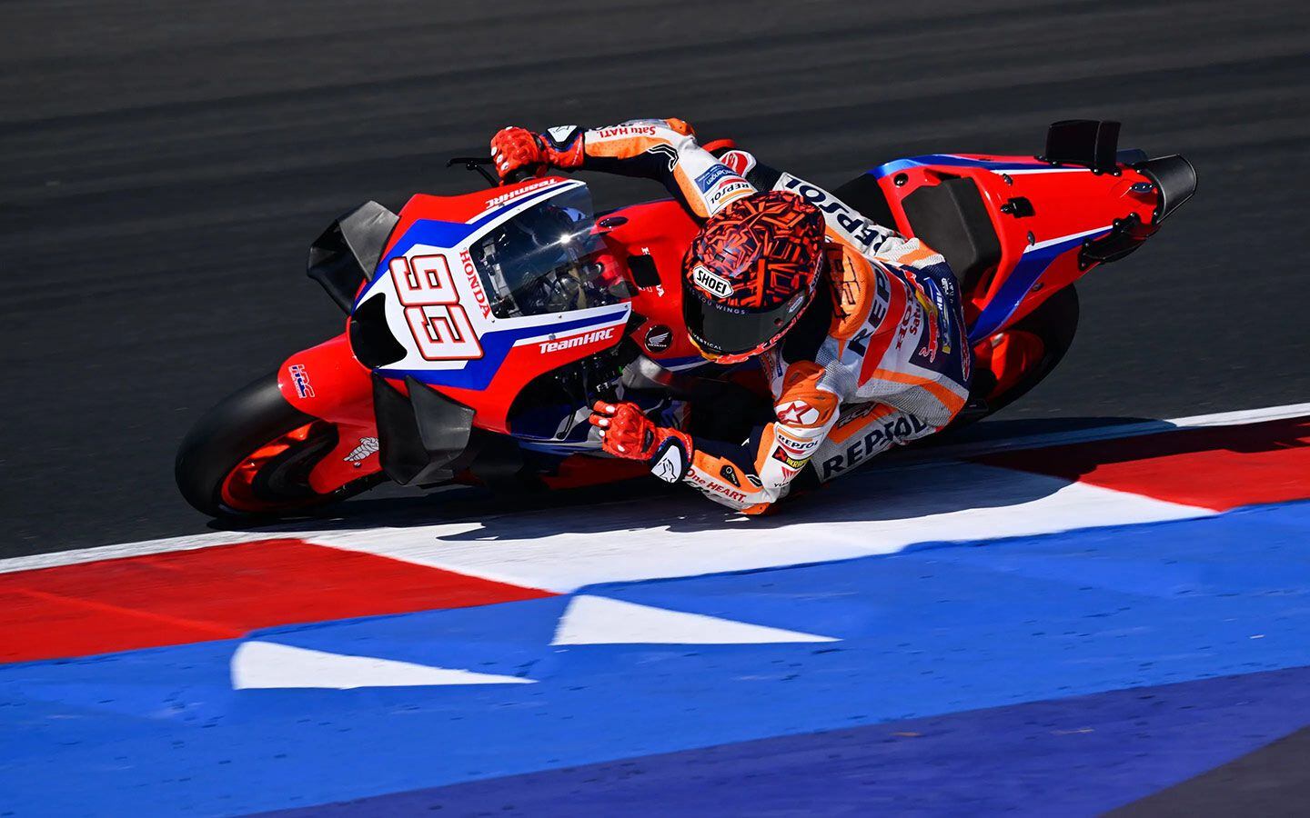 Lors des tests MotoGP d'après-course à Misano, Márquez a testé la moto de développement 2024 et a déclaré qu'elle était encore loin du rythme.