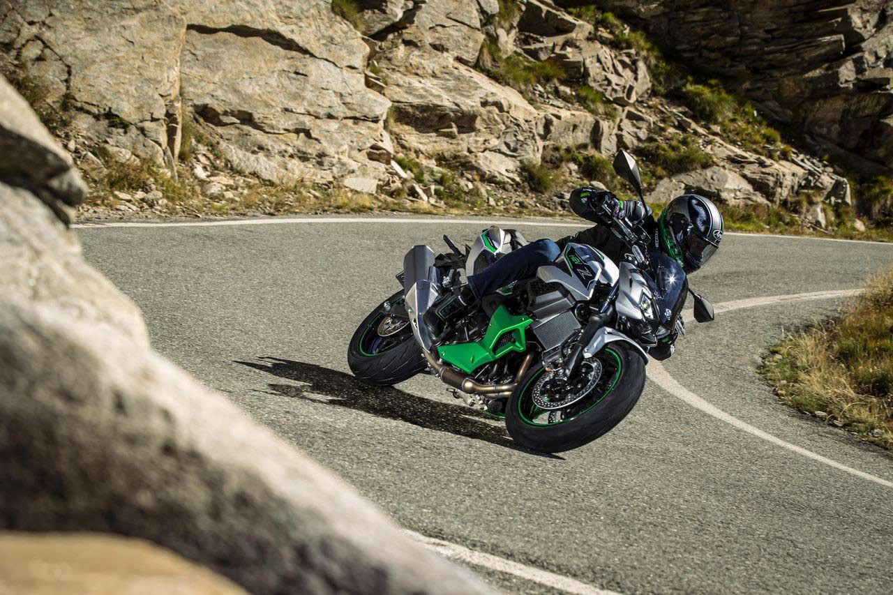 The 2024 Kawasaki Z7 Hybrid is a naked version of the brand-new Ninja 7 Hybrid.