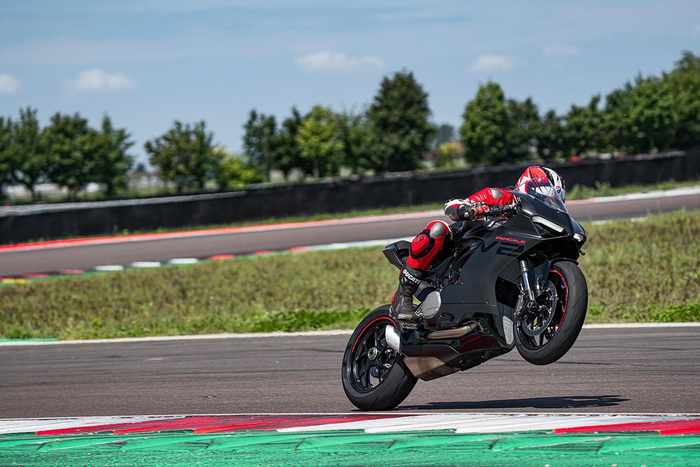 The middleweight sportbike category is a mix of carryover models that manufacturers aren’t ready to let go of just yet, and fully modern options like the Ducati Panigale V2.