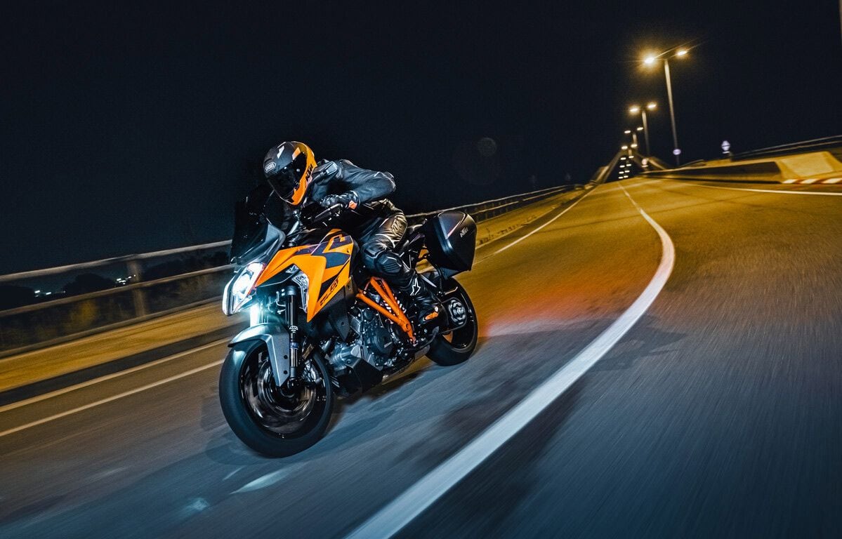 The SD GT has some nice convenience features, including a fairing-mounted array of cornering lights that illuminate at lean angles.