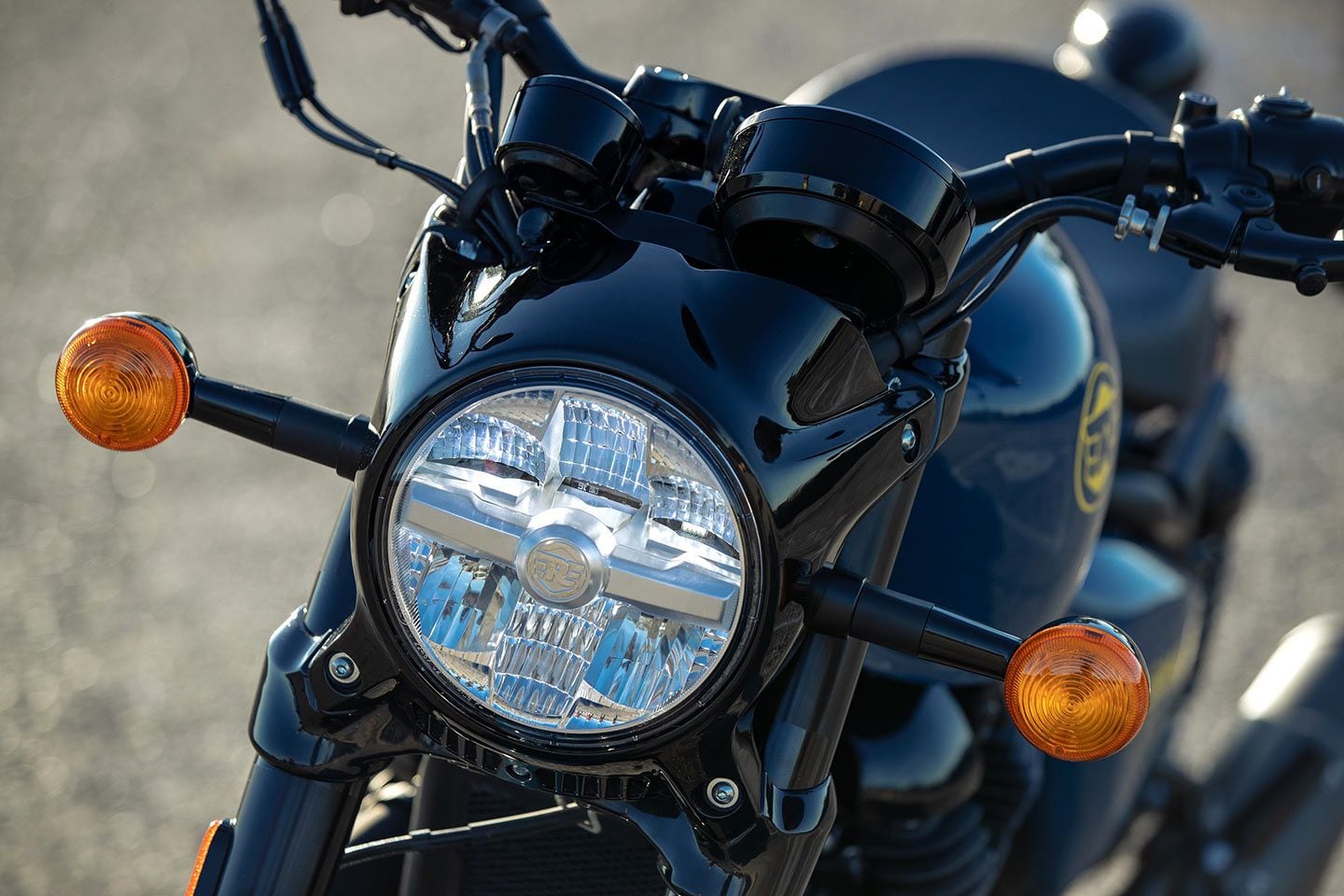 The lovely aluminum nacelle surrounding the LED headlight gives the Shotgun a bit of a futuristic slant. And it’s a thing of beauty.