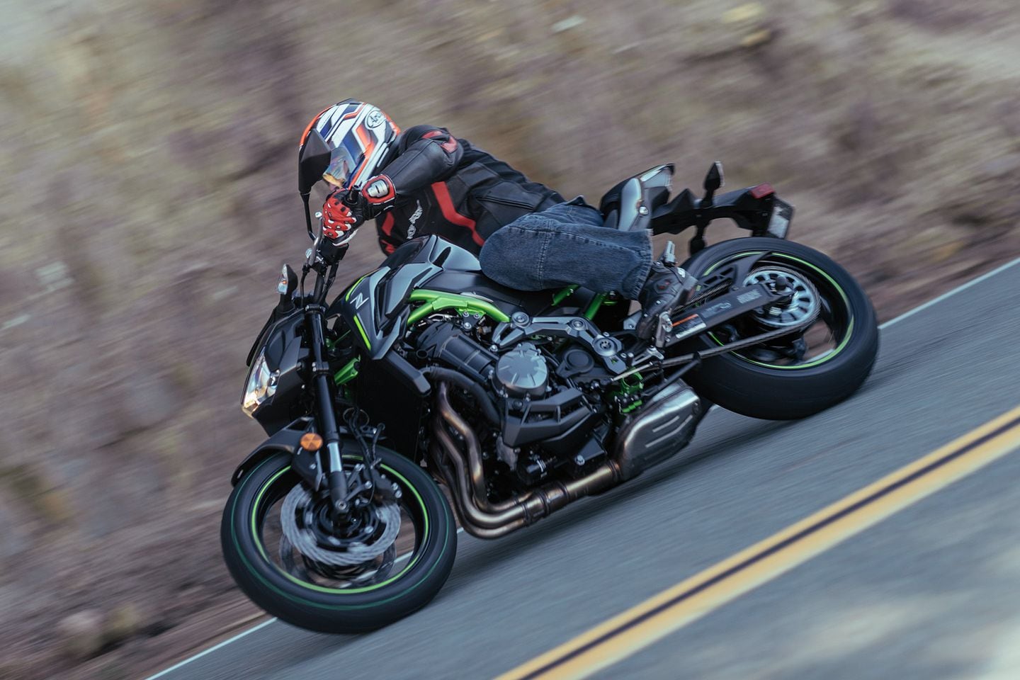 ⚠️*゜ ⚠️ 2017 Kawasaki Z900 First Ride Motorcycle Review | Cycle World