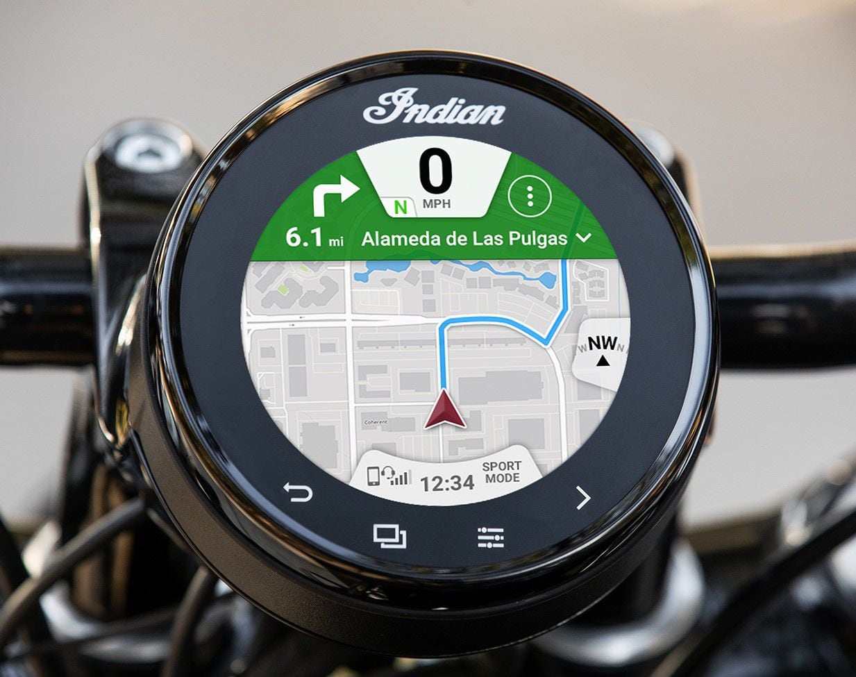 Indian says this 4-inch Round Display with Ride Command is an industry first. You’ll find it on Dark Horse and Limited models as standard.