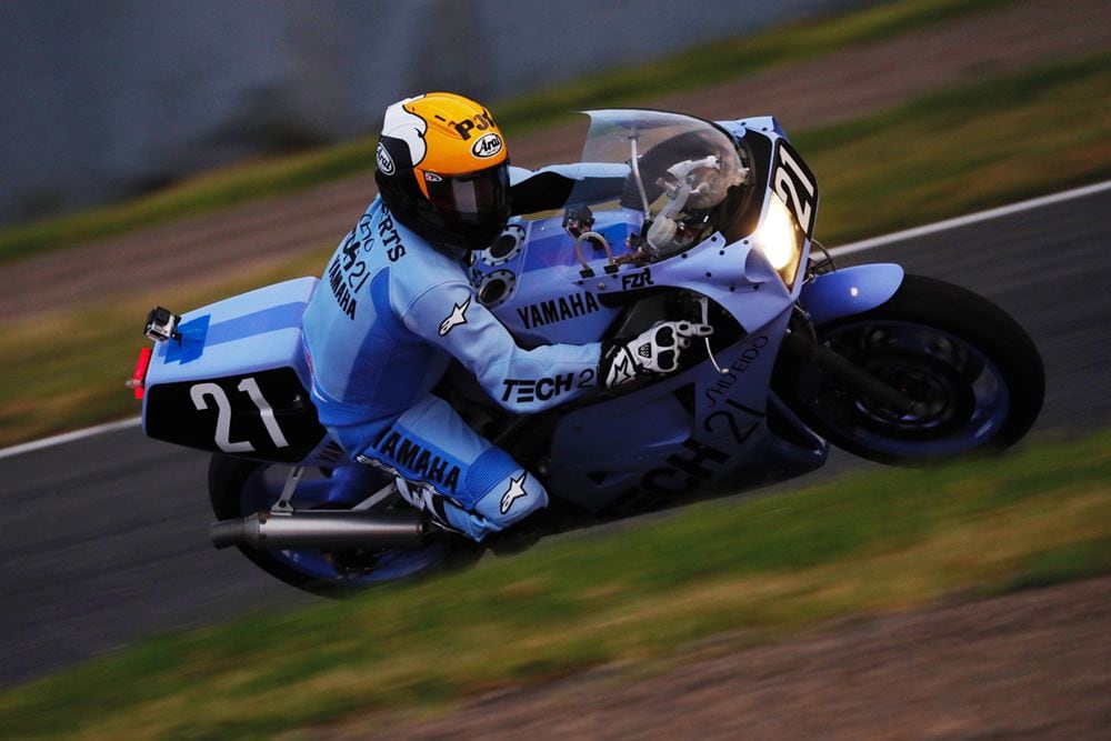 Kenny Roberts Suzuka 8 Hours Yamaha FZR750 Photo Gallery