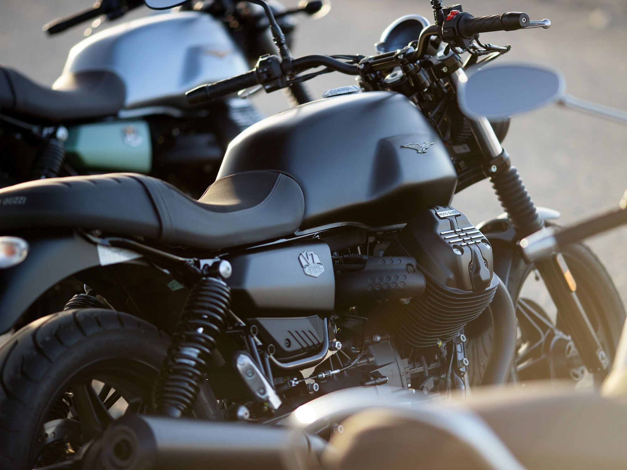 Moto Guzzi v7 II Stone
