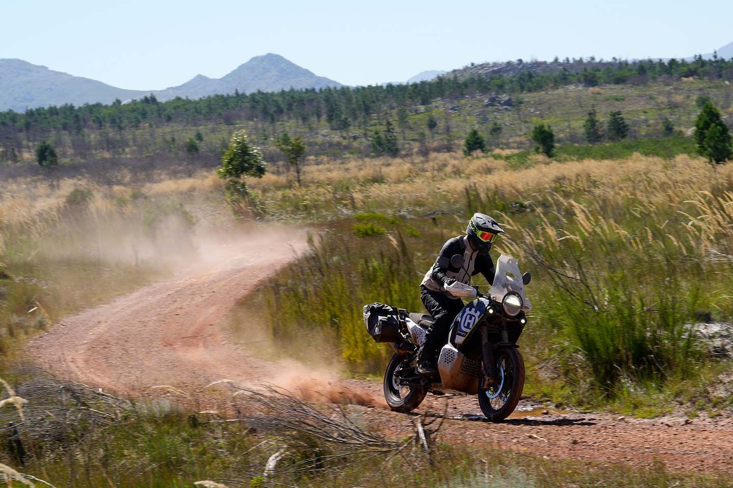 The Expedition’s engine and electronics package invite you to open the throttle and get it sliding.