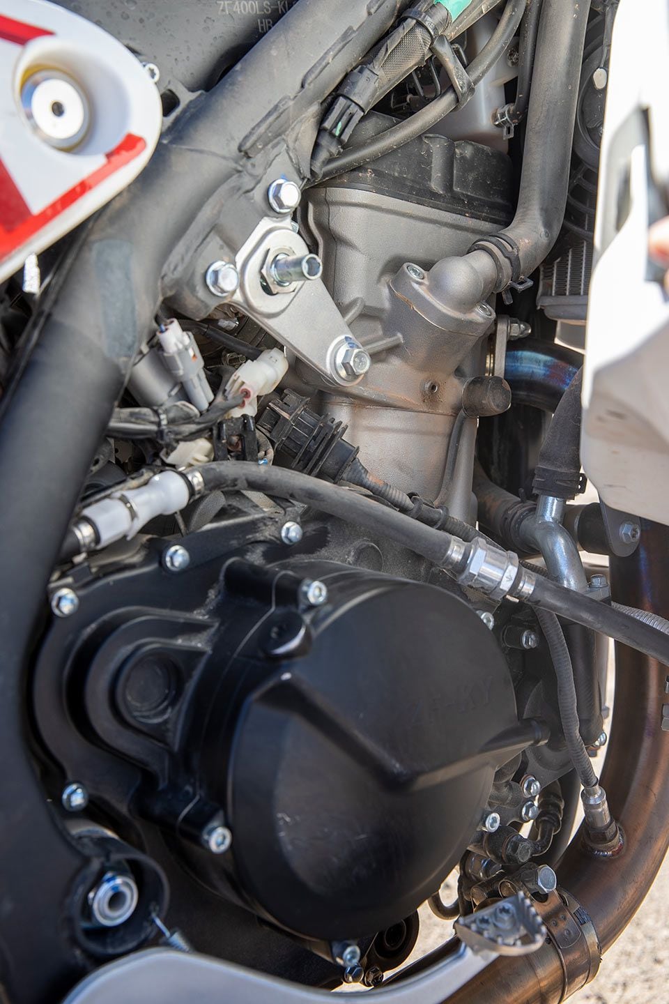 Kove built its DOHC FSE 450R powerplant on a Zongshen bottom end for more power.