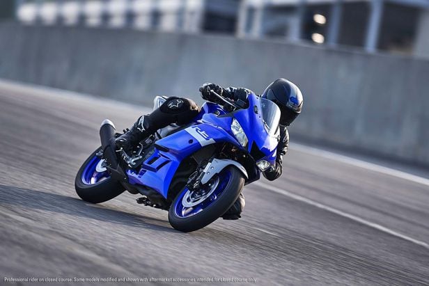 Yamaha yzf r3 2021 price store