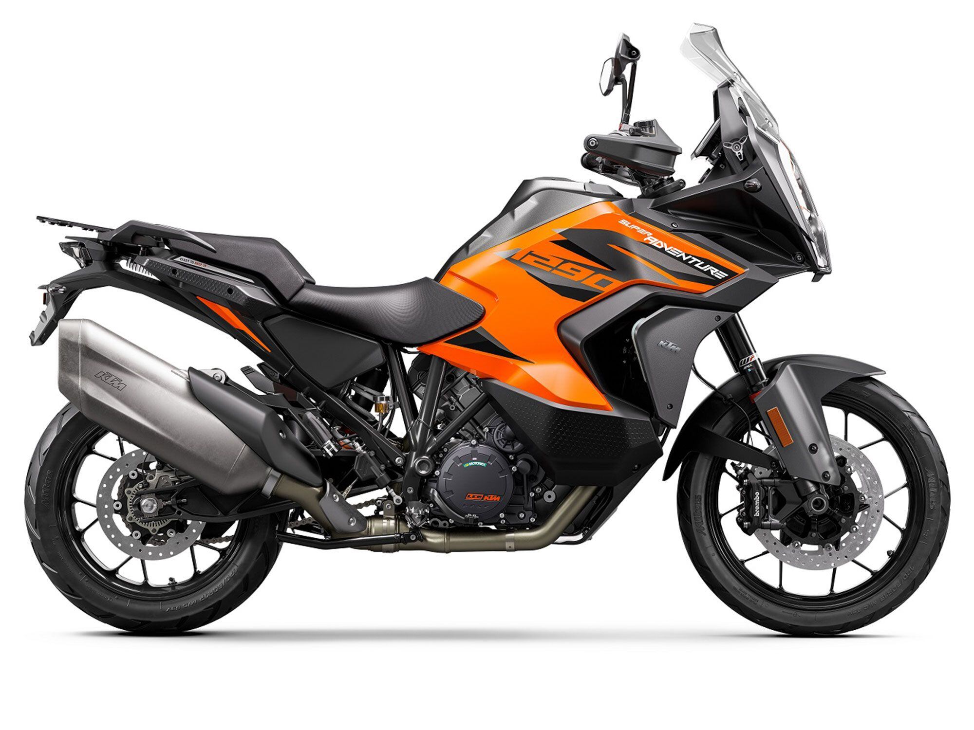 The separate launch date allows KTM to focus on the base model’s merits (lighter weight, lower price) without the distractions of the higher-tech R and S bikes. (The 1290 S is shown.)