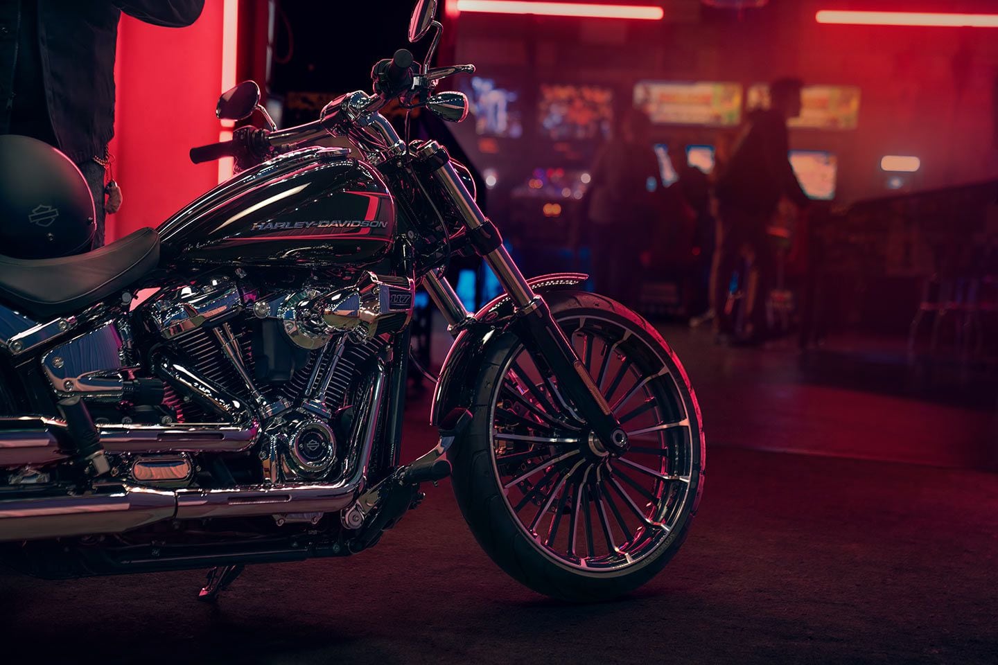 Harley davidson breakout cena hotsell