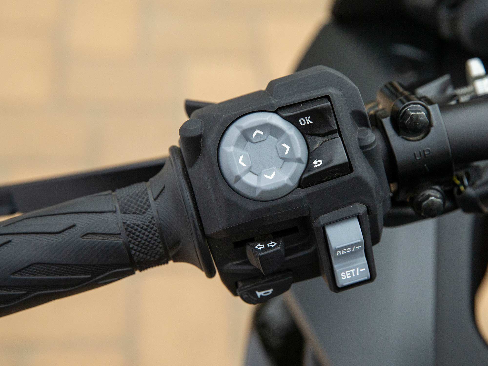 Ride modes and rider-aid settings are adjusted via an easy-to-use four-direction switch on the left side of the handlebar; cruise control speed can be adjusted via the switch on the lower right area of the cluster. It takes just minutes to get accustomed to the setup.