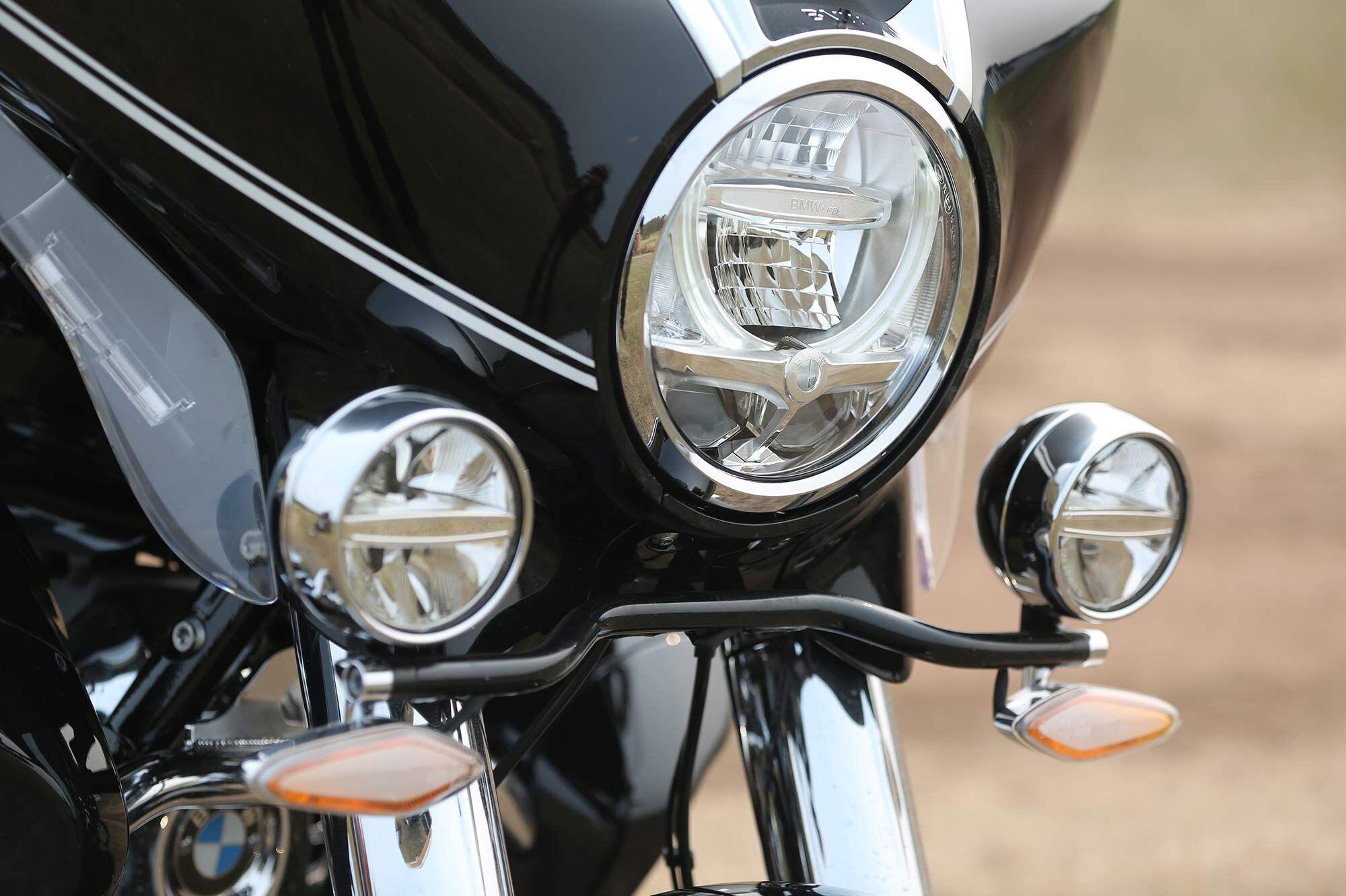 LED fog lights mount below the R 18 Transcontinental’s main headlight.