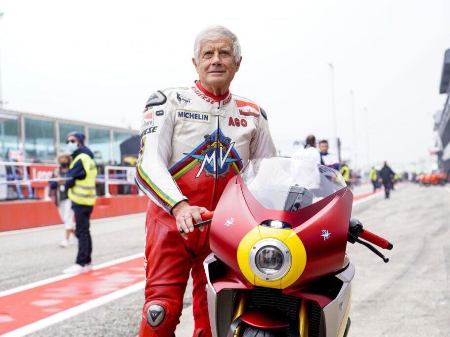 Ready to race! At 80, Giacomo Agostini is still eager to zip into a set of leathers and twist the throttle. Here he is with a new MV Superveloce, looking as good as ever.