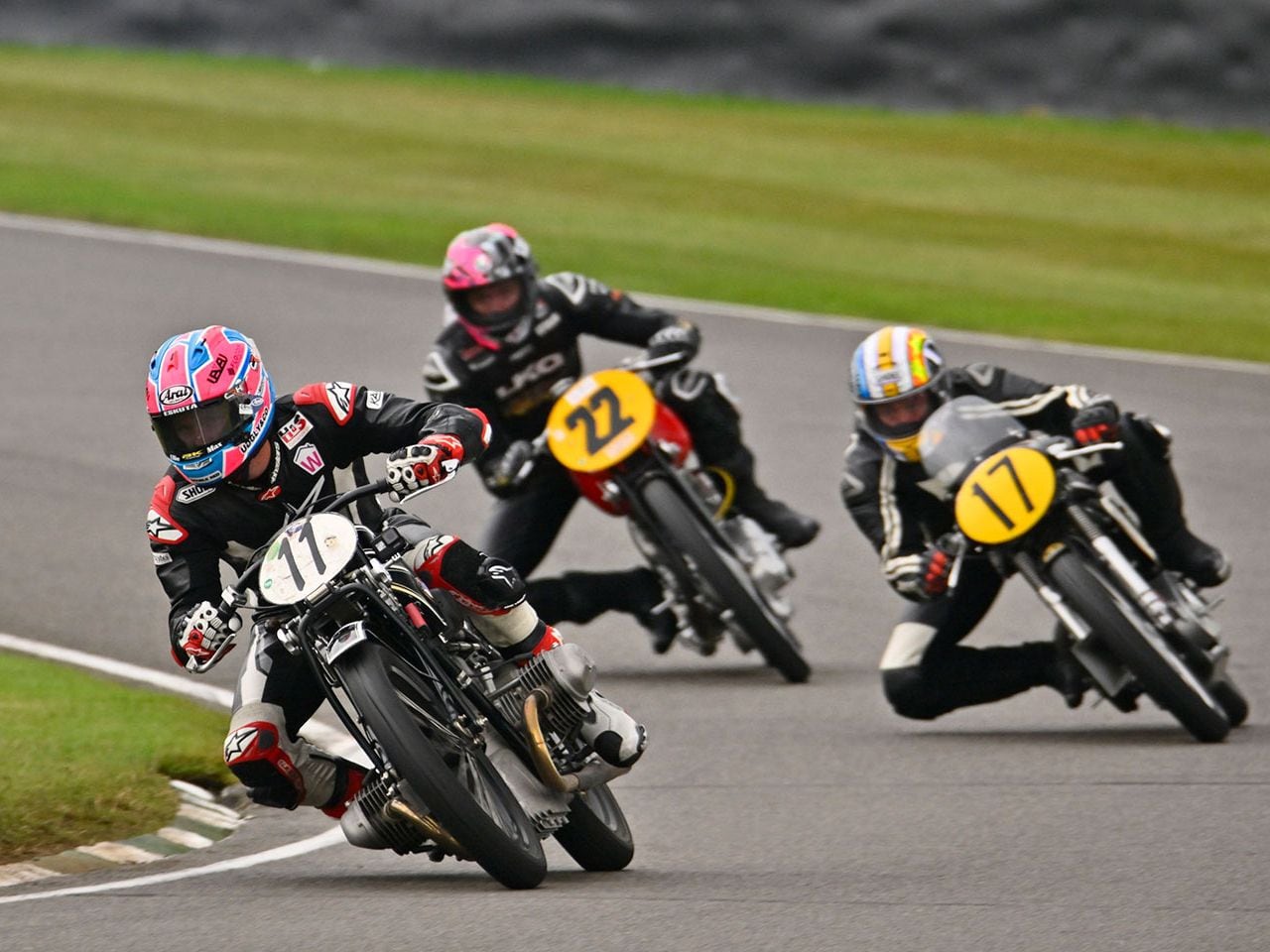 what-it-s-like-to-race-at-goodwood-revival-cycle-world