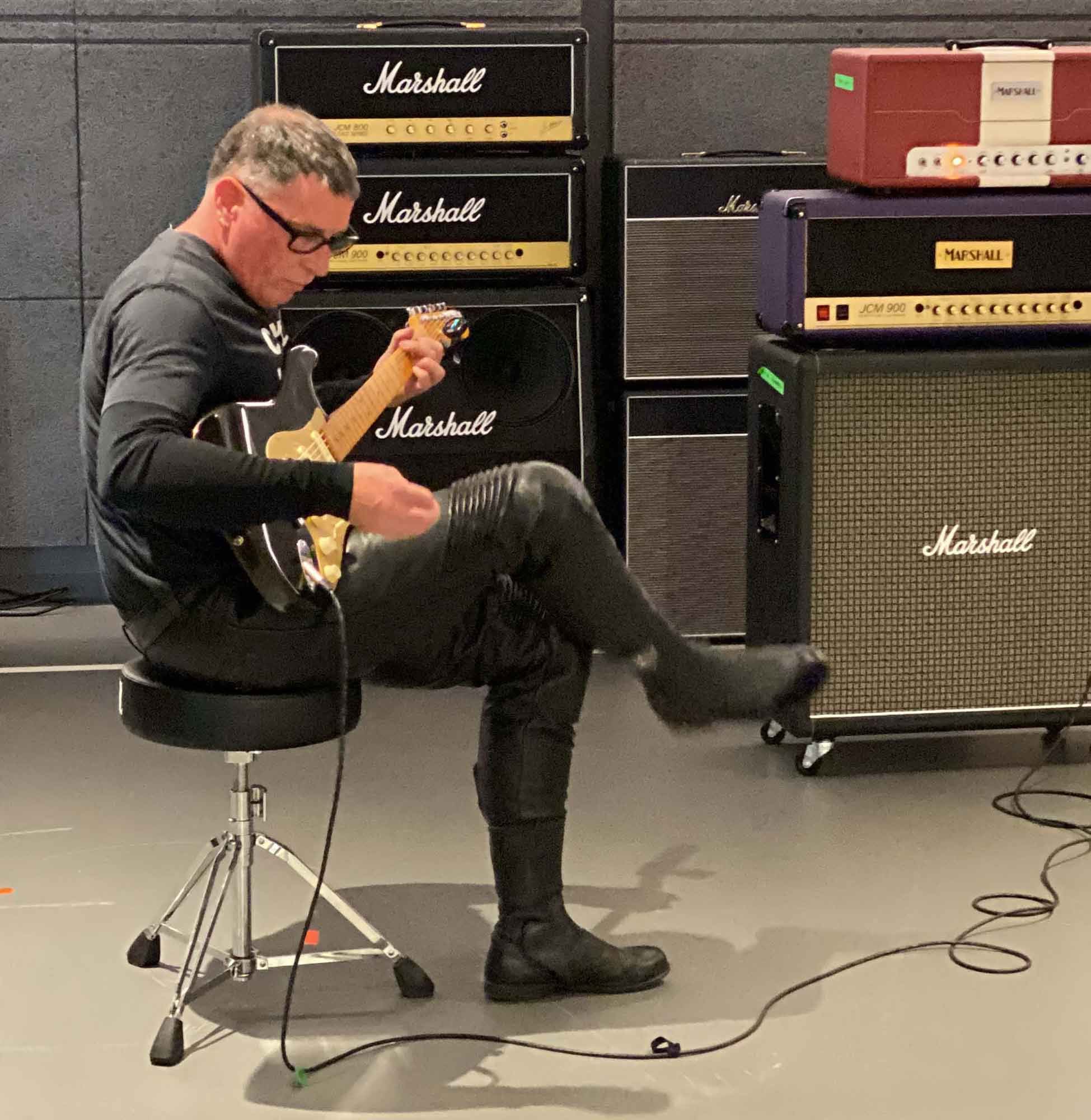 Editor Hoyer thrashing around on a Fender Stratocaster trying a few different Marshall amps and cabinets in Marshall Studio. Totally worth doing, if not worth recording…