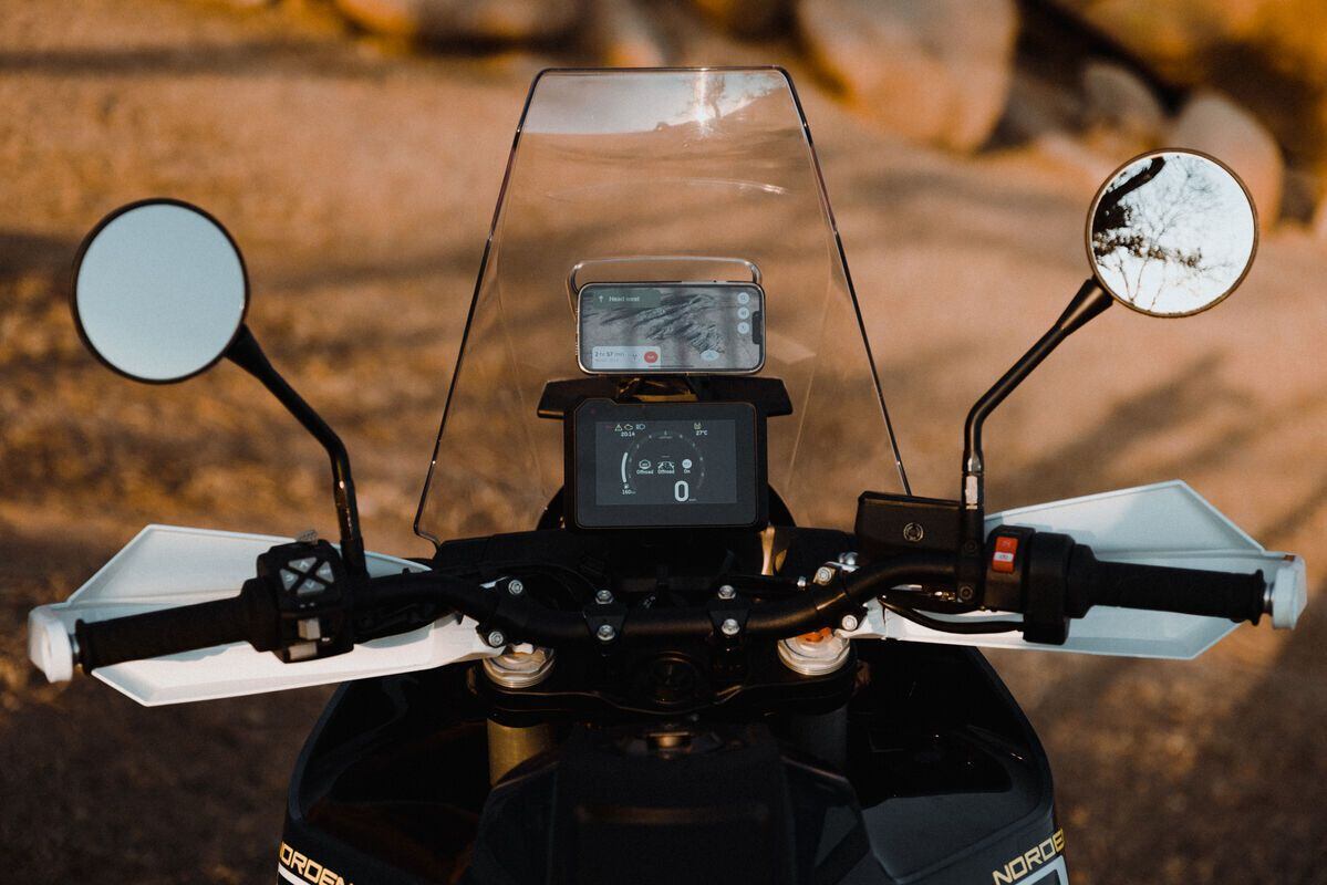 The rider interface is anchored by this 5-inch TFT display. The Expedition comes standard with the Connectivity Unit that allows your smartphone to talk to the bike via Bluetooth.