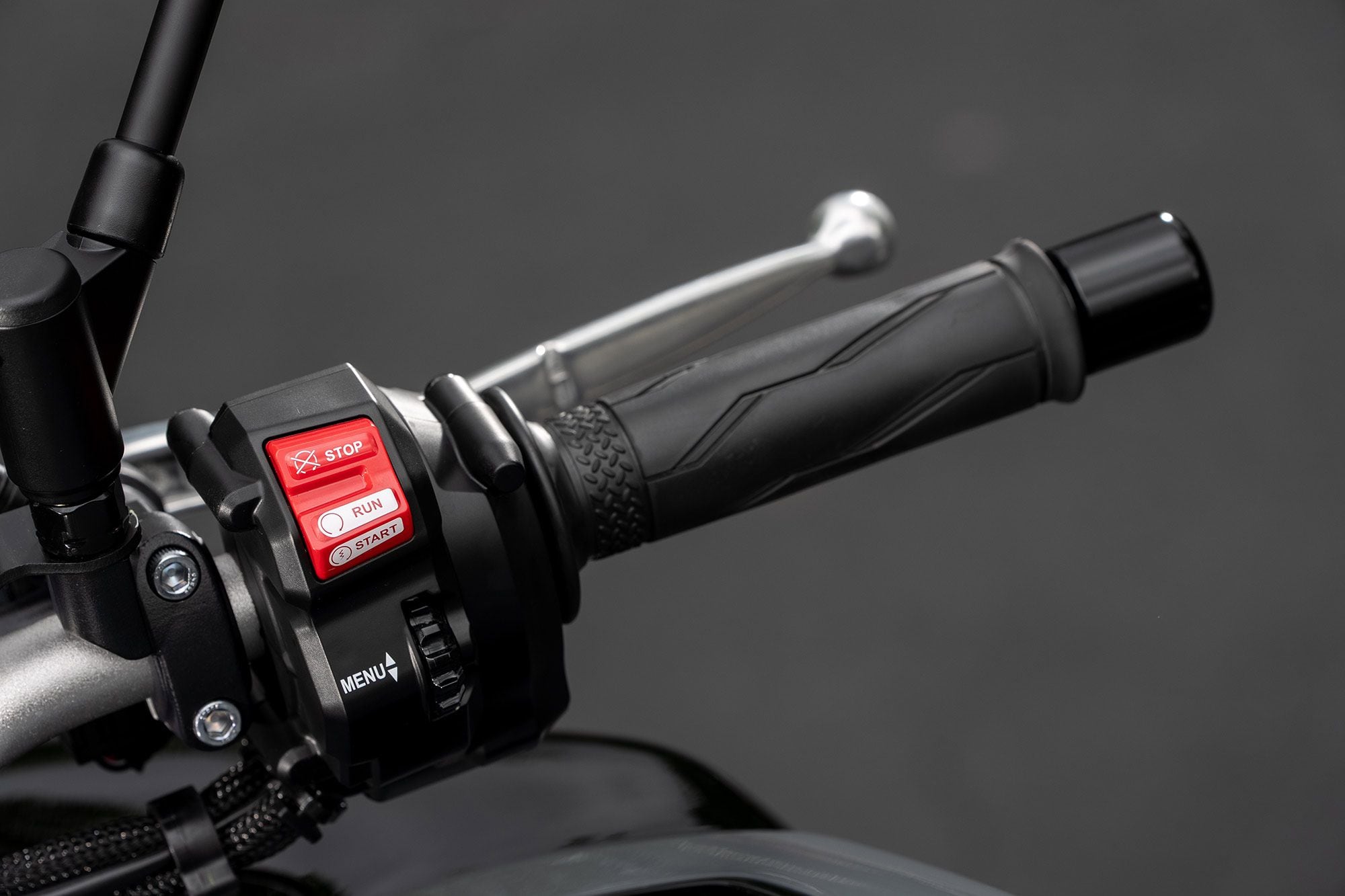 It may look the same, but the new Accelerator Position Sensor Grip throttle brings ride-by-wire to the MT-10 without the use of cables.