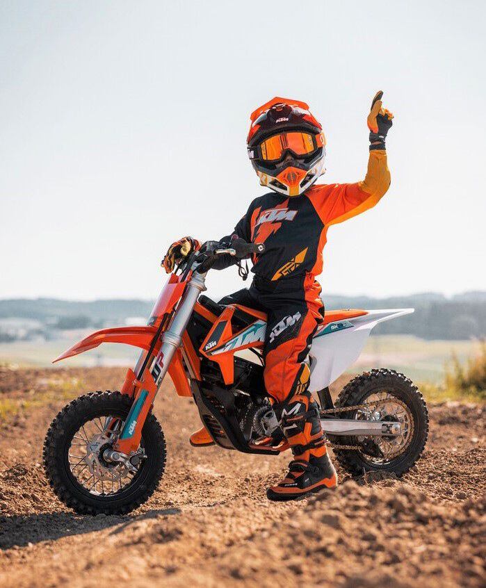 KTM bills its pint-sized electric dirt bike as the “ultimate e-beginner.”