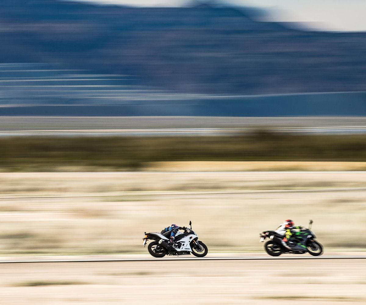 Ninja 400 vs YZF-R3