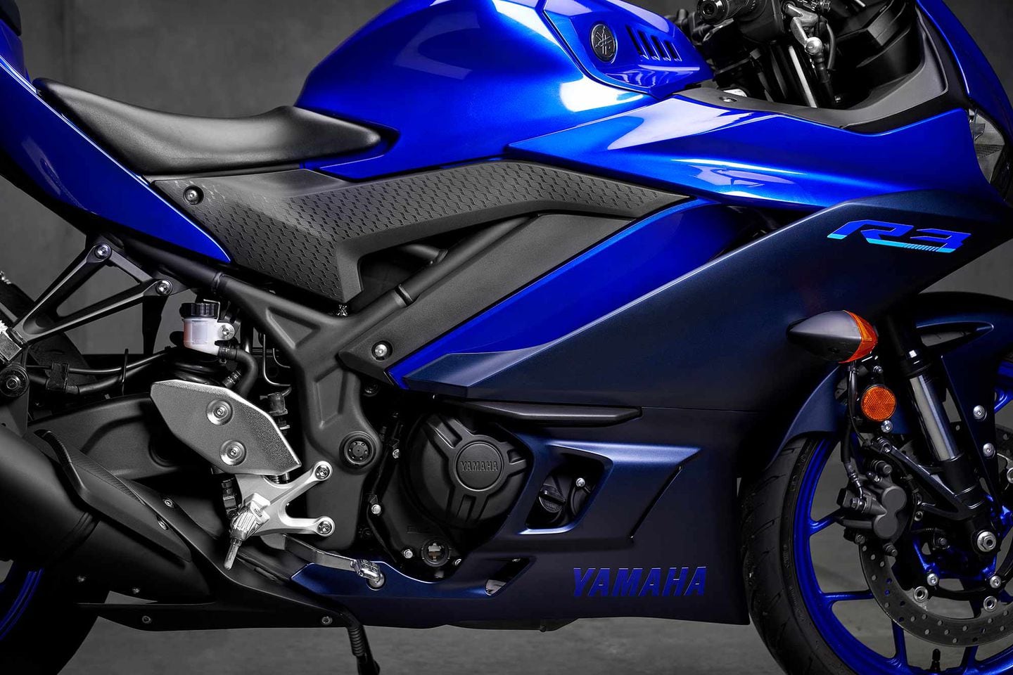 Yamaha hotsell r3 specifications