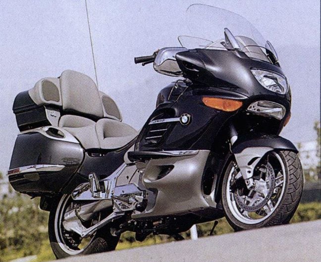 The <i>Cycle World</i> Ten Best–winning BMW K 1200 LT was available with an electrohydraulic centerstand as an option.