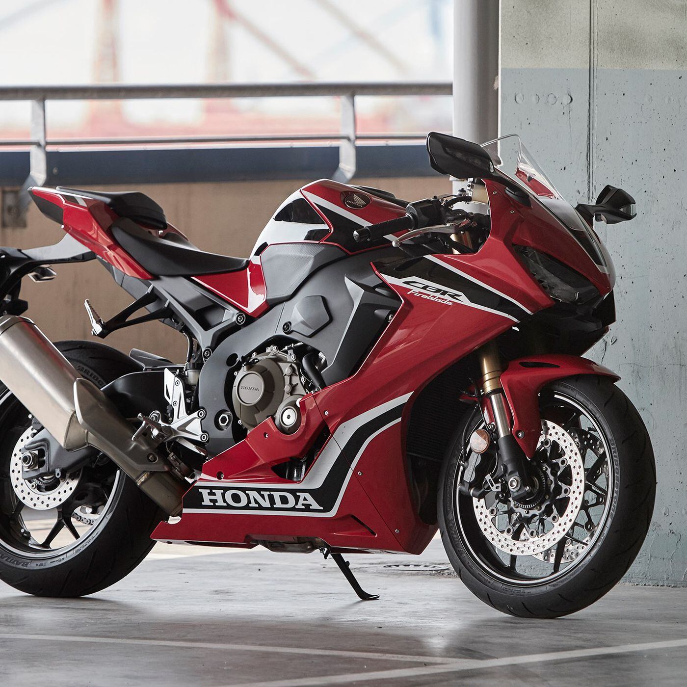 The Base Model 17 Cbr1000rr Is Here And It S Not Much Different Than The Sp Cycle World
