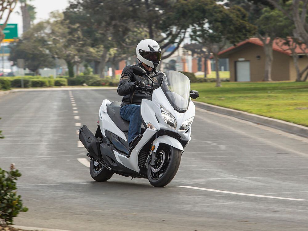A Close Up Look At The 2018 Suzuki Burgman 400 Scooter Cycle World
